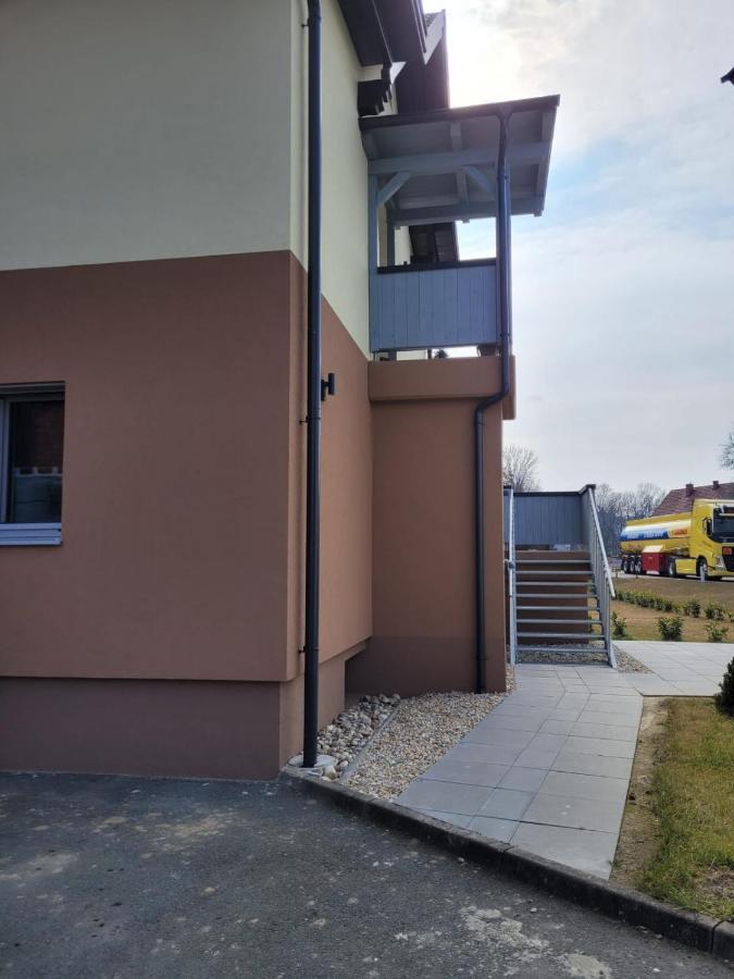 Ferienwohnung Stoisser มูเรค ภายนอก รูปภาพ